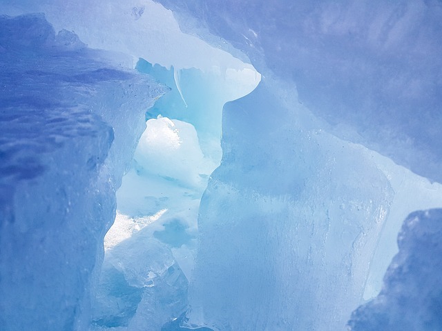 jeskyně z ledu